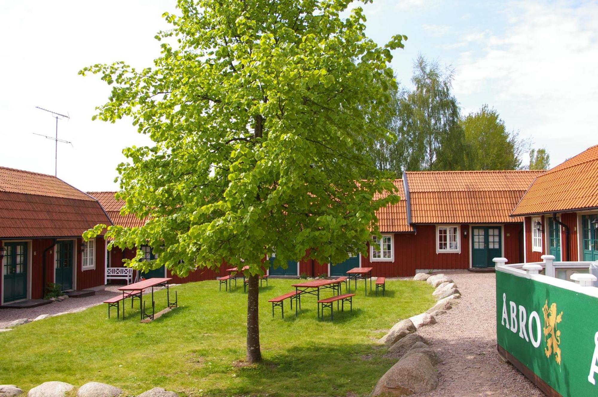 Oxgarden Hotel Vimmerby Buitenkant foto